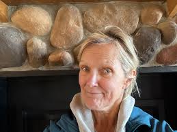 Man Misses Flight and Receives Mixed Comments in Minnesota