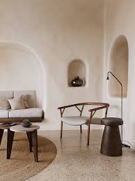 Homely feel of mediterranean home decor it's easy to picture the relaxing, feel of mediterranean home decor in your mind's eye. Minimalism Rethought New Mediterranean Interior Trend