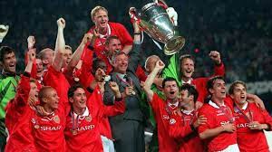 Bayern kini diperkuat beberapa darah muda seperti striker roque santa cruz, bek kanan willy sagnol, dan saya tak tahu apakah beberapa pemain bakal unjuk gigi pada 2001 jika mereka tidak melewati pengalaman 1999. Manchester United Vs Bayern Munchen Laga Fenomenal 1999 Diulang Gilabola Com