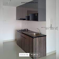 Kitchen set warna coklat muda, cat dinding dapur warna coklat, dapur warna coklat hijau, kitchen set warna hitam, kombinasi warna coklat yang serasi, keramik ok, inilah kitchen set minimalis terbaru yang memiliki desain kekinian saat ini. Sebagai Referensi Untuk Anda Yang Mempunyai Ukuran Dan Juga Bentuk Ruang Dapur Sempit Atau Kecil Dan Ingin Membuat Kitc Dapur Rumah Kabinet Apartemen Minimalis