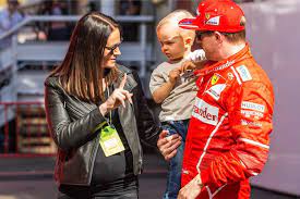 Amikor megtudta, hogy szegény vagyok,. Kimi Raikkonen Gyermekei Robin Es Rianna Angelia Milana Vezess