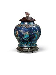 Vase En Gres Emaille Fahua Chine Dynastie Ming 1368 1644 Christie S Chinese Pottery Chinese Art Chinese Porcelain