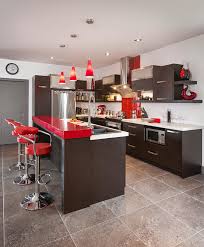 octobre rouge cuisine bois wenge quartz cuisine moderne cuisine action armoire de cuisine