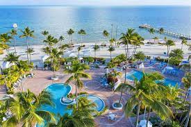 15 Best Family Resorts In Florida Planetware Choose from more than 10,000 properties whether you're traveling with friends, family, or even pets, vrbo vacation homes have the best amenities for hanging out with the people that matter.