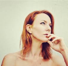 Angelina jolie and her daughter.