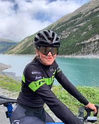 Jun 06, 2021 · she turned in a time of 1:22:09 to easily outdistance italy’s veronica yoko plebani (1:24:57) and fellow american melissa stockwell, who took the bronze in 1:25:29. Veronica Yoko Plebani Wikipedia Disease Story And Instagram What Happened To Her 2019