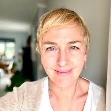 Dawn Jorgensen's Instagram, Twitter & Facebook