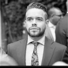 Het is 'maar' een kleine R. Maar voelt als een mijlpaal. Super trots dat  Tigers Gym vanaf vandaag een officieel merk is! Heb altijd merken  geadviseerd, en er nu zelf één gebouwd!