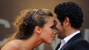 En couple depuis plusieurs années, mélissa theuriau et jamel debbouze vont célébrer leurs treize ans de mariage le 7 mai 2021. Ce Que Vous Ignoriez Sur La Rencontre Entre Jamel Debbouze Et Melissa Theuriau