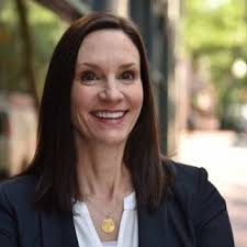 Sandy Kinney's Instagram, Twitter & Facebook