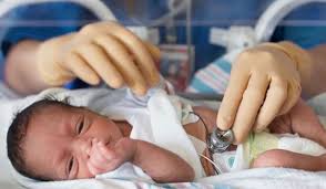 أغرب عملية ولادة في العالم حصلت في سلطنة عمان Premature Baby Breastfeeding Help Children Hospital