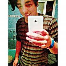 Axel Baker (@AxeelDw)