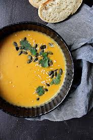 Veloute De Butternut Rotie Au Lait De Coco Voyage Culinaire Veloute De Butternut Alimentation