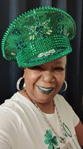 Good morning🌞 Happy Saint Patrick's day☘️🍀 and Happy Monday✔️ this is my  first time wearing this hat💃 my amazing Hat family enjoy your day🌞🎶🤸🏽 