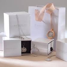 Check spelling or type a new query. Hot Diamonds Mixed Metal Diamond Trio Triple Heart Pendant Dp836 Halsketten Und Anhanger Aus Joshua James Grossbritannien