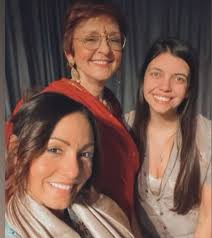 So grateful to be chanting, singing, drumming playing the harmonium with my  Kirtan sisters @jennidelillo & @angelaraehassan May 24 this Friday!!!  @anandaashram 8pm Blue Sky Theatre 🩵 $20 suggested donation.🙏🏽