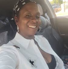 Angela Bassett & her husband Courtney B Vance with their twin children  Bronwyn & Slater 🥰🖤🤗 Then VS Now ❤️🖤