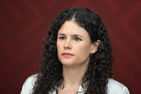 Maria Luisa's Instagram, Twitter & Facebook