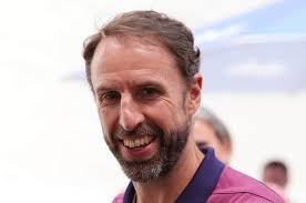 Gareth Southgate urges England to seize 'chance to make history'