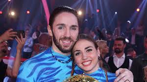 Gil ofarim gewinnt let's dance 2017. Wurde Gil Ofarim Beim Let S Dance Ruckblick Ignoriert Promiflash De