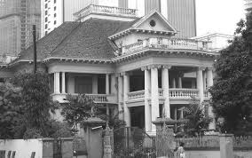 House Was An Old Mansion On Jalan Ampang Built In 1926 And Completed In 1929 For A Local Millionaire Chua Ch Old Mansions Mansions Homes Colonial Architecture