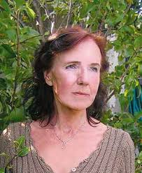 Hon målar vackra minnen