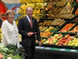 Tengelmann is a nationwide chain of german supermarkets. Vermisster Tengelmann Chef Karl Erivan Haub Telefonat Mit Russin Blick