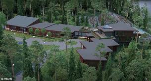 Now it seems the grandiose property near the black sea resort of gelendzhik, which mr putin insists has nothing to do with him, represents a new. Siberian Mansion Linked To Putin Is Removed From Russian Maps News Chant Usa