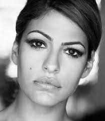Beautiful Black And White Photos Of Celebrities Black White Eva Mendes Hair Eva Mendes Eva Mendez