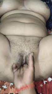 Real pados bali bhabhi ki chutki chudai kheere se moti jhanto bali rasili desi  chut watch online