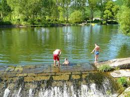 We deliver best of the city happenings and handpicked content for you every week. Esneux Masque Sur Le Ravel Et Rassemblement Interdit Au Barrage De Fechereux Rtc Tele Liege