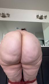 LOCA GAS: SL Shows you her Side Hustle - ThisVid.com