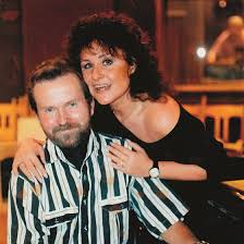 Jitka zelenková spolu s jiřím bartoškou a orchestrem ladislava štajdla nahráli roku 1984 krásnou písničku čekám. Jitka Zelenkova Je Mi Dobre Tam Kde Prave Jsem Idnes Cz