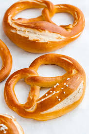 These Bavarian Pretzels Are A Very Popular Snack In Germany And Perfect For Your Next Oktoberf Authentic German Pretzel Recipe Bavarian Pretzel Pretzels Recipe