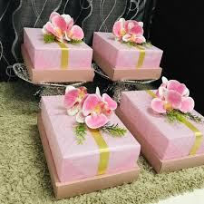 Mar 02, 2018 · ketemu lagi nih sob, pada kesempatan kali ini kami akan membagikan informasi bermanfaat seputar kumpulan tema acara yang menarik. Jual 4 Kotak Hantaran Hidden Dulang Hantaran Design Craft Craft Supplies Tools On Carousell