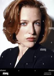 Gillian anderson 1998 hi-res stock photography and images