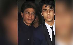They have three children, son aryan khan (b. Shah Rukh Khan S Son Aryan Khan Shows Off His Musical Skills As He Plays Charlie Puth S