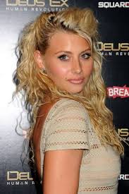 Aly Michalka Height Weight Age Boyfriend Body Statistics Biography She is the older sister of amanda michalka. aly michalka height weight age