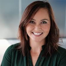 Ellen Schatz's Instagram, Twitter & Facebook