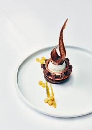 Chocolat Pure Origine De L Ile De Java Croustillant Moelleux Assaisonne De Vanille Ananas Arts Gastronomie Dessert Gastronomique Gastronomie Desserts A L Assiette
