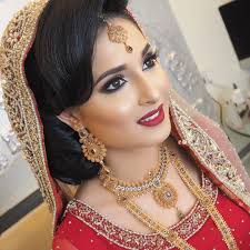 Anisha Siddique Anishasiddique On Instagram Stunning Bride From Leeds No Trial Hair And Makeu Indian Bridal Hairstyles Stunning Bride Bridal Makeup