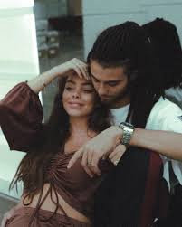 ⬇ baixe fotos de namorada no enorme banco de imagens ✔ milhões de fotos ✔ imagens, ilustrações livres de royalties de alta qualidade a preços acessíveis. Relacao Assumida Maria Dominguez E A Nova Namorada De Windoh Celebridades Magg