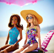 919 likes · 2 talking about this. Friends At The Beach Barbies Puppen Barbie Barbie Kleider