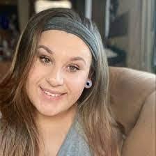 Amber Hanford's Instagram, Twitter & Facebook