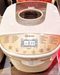 Rebread pelopor breadmaker di indonesia, mesin pembuat aneka macam roti dengan 1 jari. Harga Re Bread
