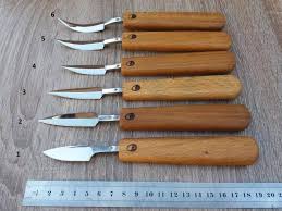 Couteau Forge A La Main Couteau De Menuiserie Couteau De Sculpture Sur Bois En 2020 Couteau Outils Menuiserie
