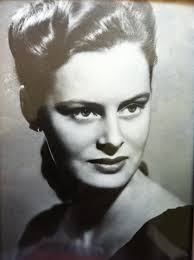 Can old photo be restored and colored?