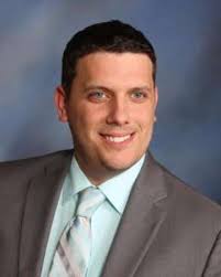 Best announces judge candidacy