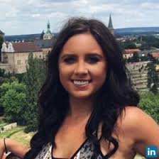 Kelly Capozzi's Instagram, Twitter & Facebook