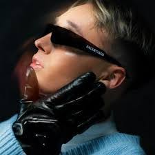 Sandra Bakke's Instagram, Twitter & Facebook